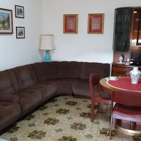 Гостьовий будинок Casa Bianca Da Giusy Біргі Веччі Екстер'єр фото