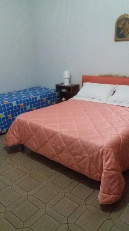 Гостьовий будинок Casa Bianca Da Giusy Біргі Веччі Екстер'єр фото